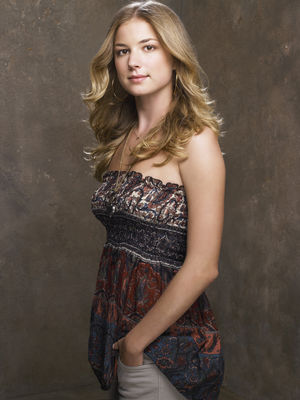 Emily VanCamp - poza 90