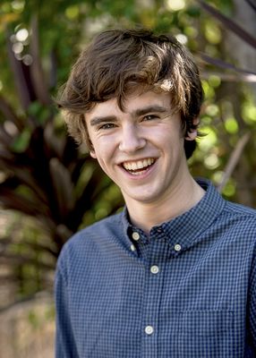 Freddie Highmore - poza 28