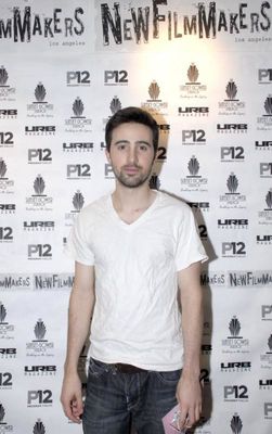 Josh Zuckerman - poza 2