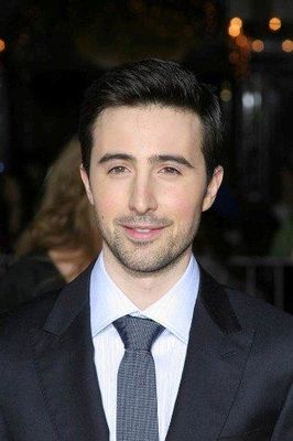 Josh Zuckerman - poza 1