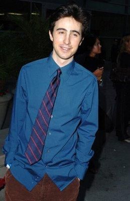 Josh Zuckerman - poza 4