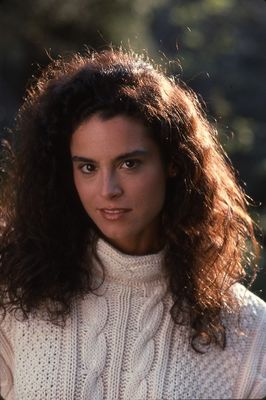 Betsy Russell - poza 11