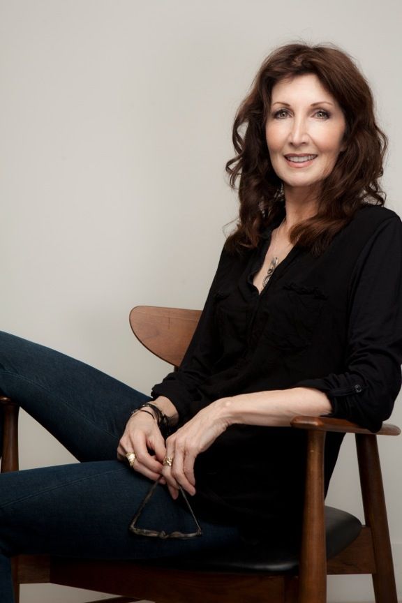 Joanna Gleason - Actor - CineMagia.ro