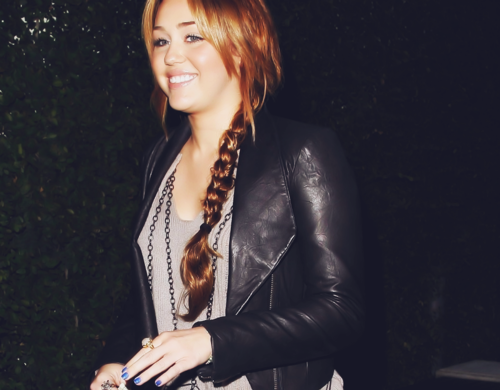 Miley Cyrus - poza 361