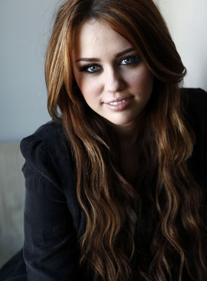 Miley Cyrus - poza 436