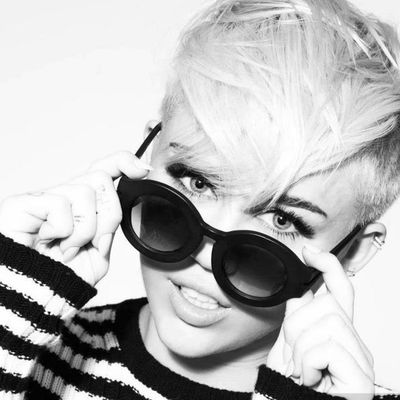 Miley Cyrus - poza 219
