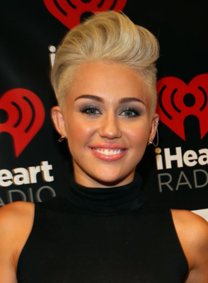Miley Cyrus - poza 230