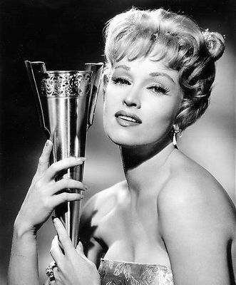 Poze Karen Steele - Actor - Poza 11 din 24 - CineMagia.ro