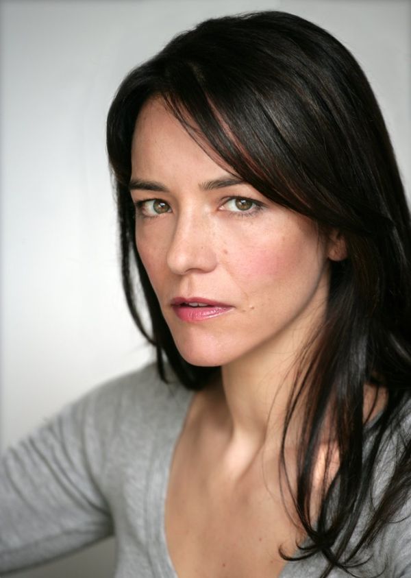 Elizabeth Healey - Actor - CineMagia.ro