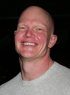 edad Derek Mears