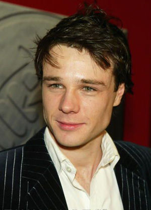 Next photo of Rupert Evans