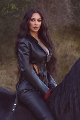 Kim Kardashian - poza 1