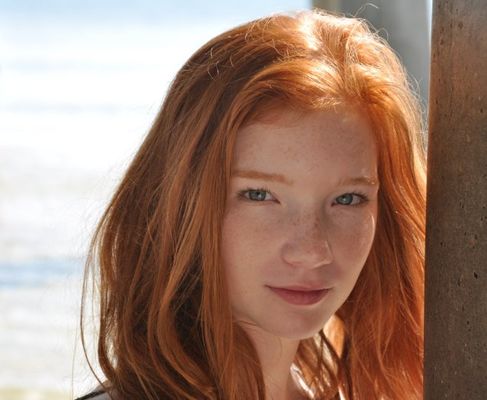 Annalise Basso - poza 6