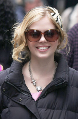 Dreama Walker - poza 19