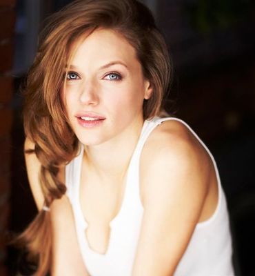 Tracy Spiridakos - poza 8