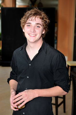 Kyle Gallner - poza 25