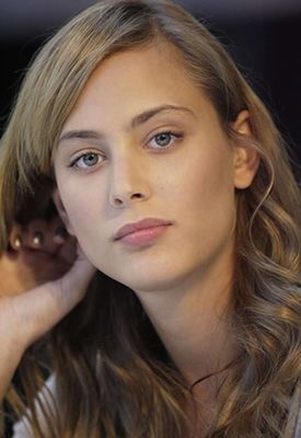 Nora Arnezeder - poza 36