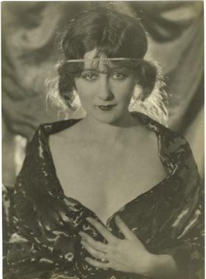 Mildred Harris - poza 14