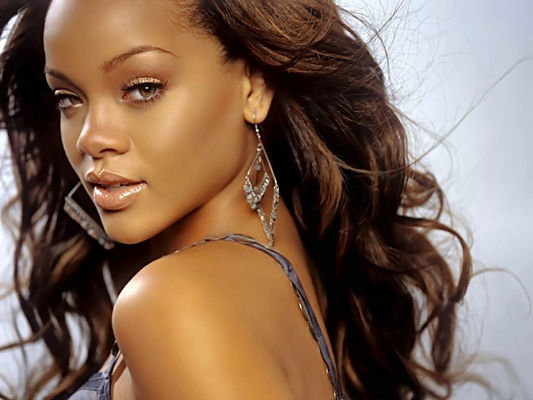 Rihanna - poza 255