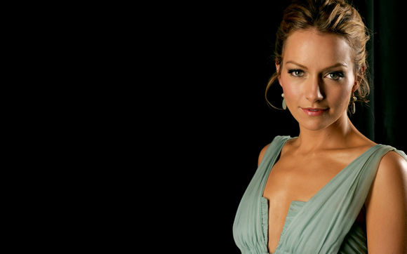 Becki Newton - poza 40