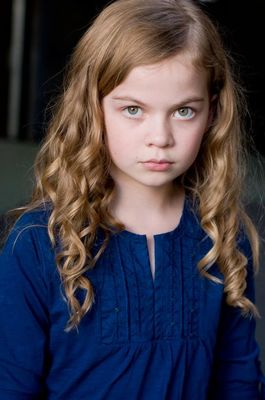 Megan Charpentier - poza 3