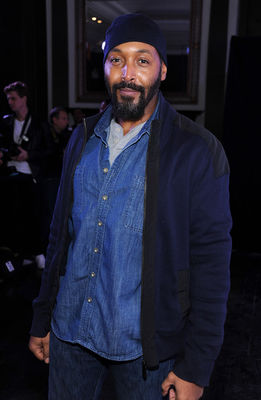 Jesse L. Martin - poza 19