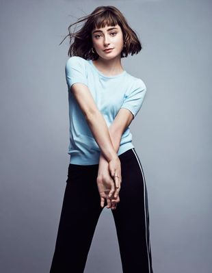 Ellise Chappell - poza 20