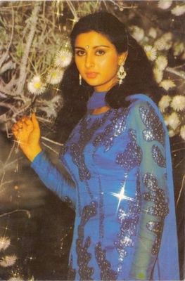 Poonam Dhillon - poza 11