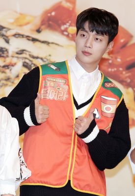 Doo-Joon Yoon - poza 14