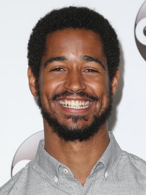 Alfred Enoch - poza 10