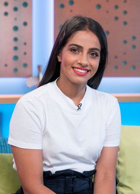 Mandip Gill - poza 20