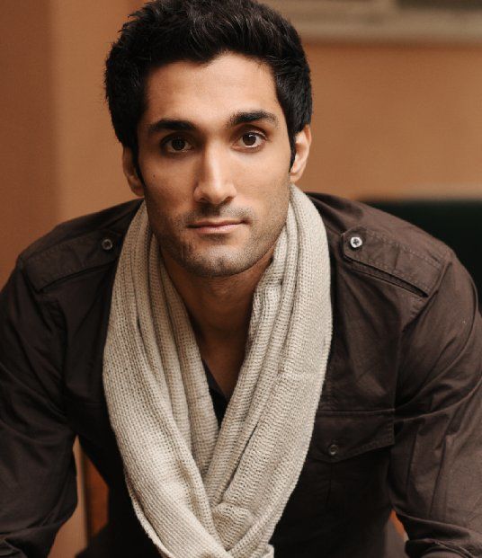 Dominic Rains Actor CineMagia.ro