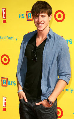 Shane Harper - poza 7