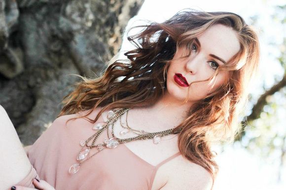 Camryn Grimes - poza 4