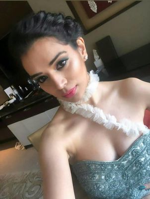 Sukirti Kandpal - poza 18