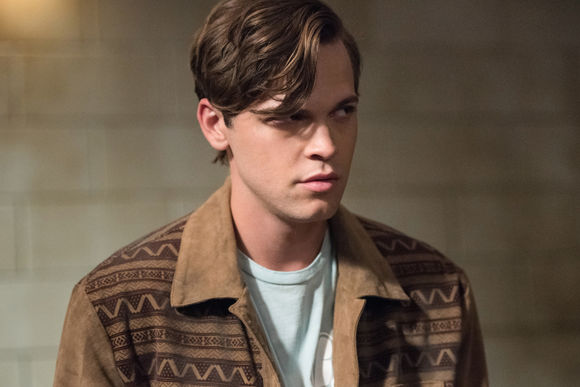 Alexander Calvert - poza 20