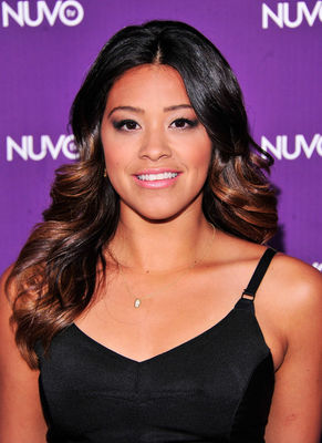 Gina Rodriguez - poza 14