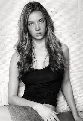 Hannah Ferguson - poza 83