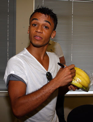 Aston Merrygold - poza 6