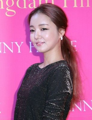 Moon Ji-In - poza 7