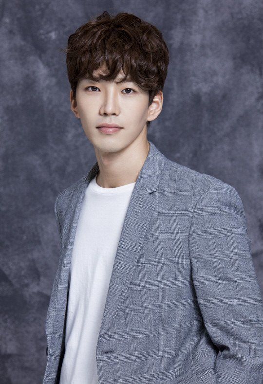 Go Yoon - Actor - CineMagia.ro