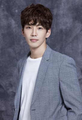 Go Yoon - poza 1