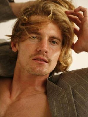 Josh Pence - poza 13