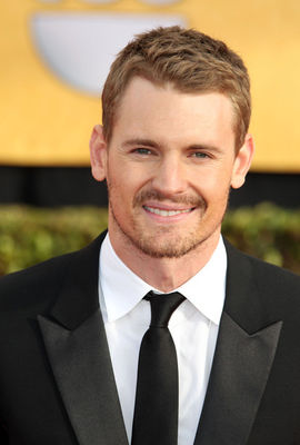 Josh Pence - poza 19