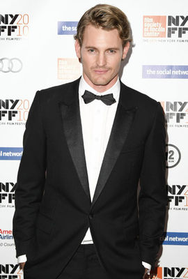 Josh Pence - poza 20
