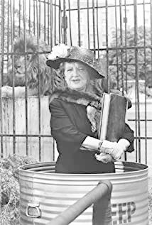 Marion Lorne - poza 1