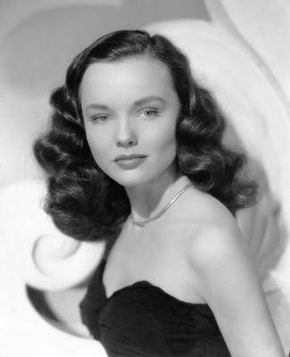 Wanda Hendrix - poza 1