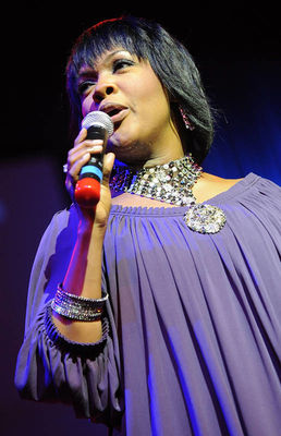 CeCe Winans - poza 26