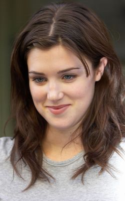 Lucy Griffiths - poza 36