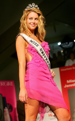 Jennifer Hawkins - poza 11